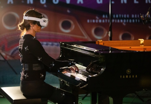 MetaPhase: a contrapuntal dialogue between a pianist and her avatar in the metaverse / Giusy Caruso (BE), LWT3 (IT)