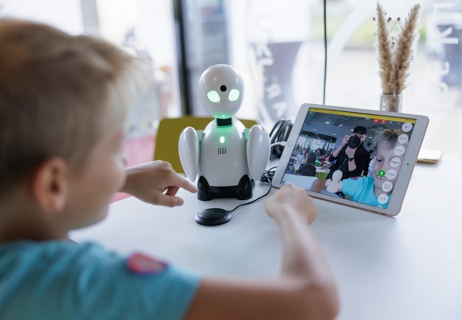 Avatar Robot Cafe DAWN ver.β / Ory Yoshifuji (JP)