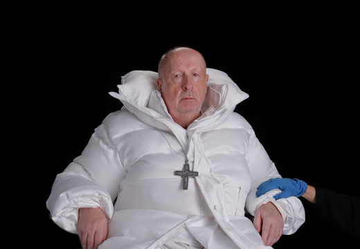 Anatomy of Non-Fact. Chapter 1: AI Hyperrealism /  Martyna Marciniak (PL)