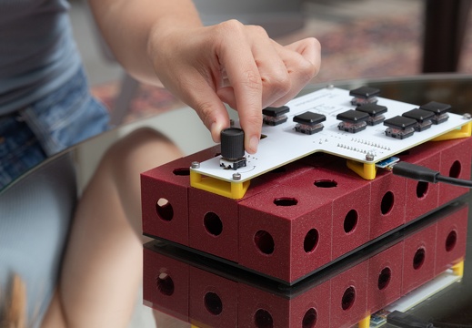 Large Language Writer / Leo Mühlfeld (AT), Lucy Li (AT), Alan Schiegl (AT)