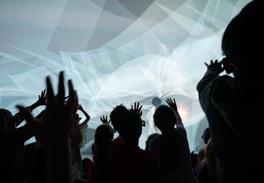 Uniview: Eine grandiose Reise durch Raum und Zeit