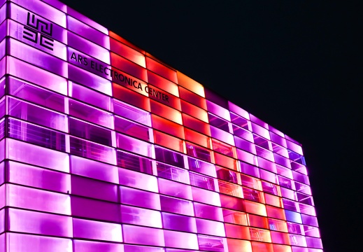 Play the Façade again / Ars Electronica Futurelab (AT)