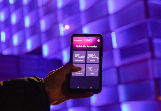 Play the Façade again / Ars Electronica Futurelab (AT)