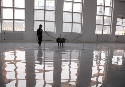 Is there a horizon in the deepwater? / HeHe (FR): Helen Evans (UK), Heiko Hansen (DE)