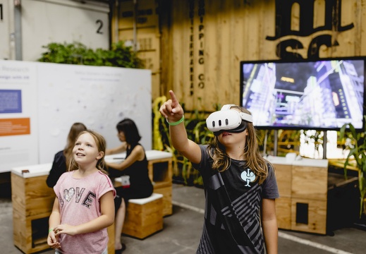 NeXus Open Research @ Open Futurelab / Dai Nippon Printing (JP), Ars Electronica Futurelab (AT)