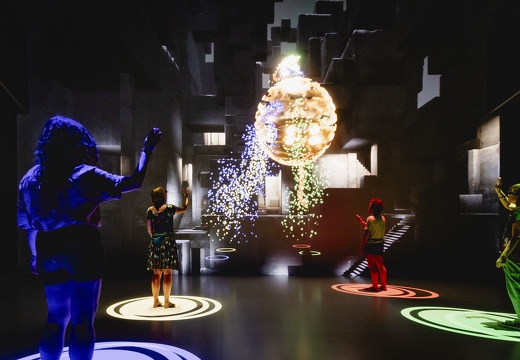 *falcon heavy / Ars Electronica Futurelab