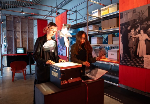 Large Language Writer / Lucy Li (AT), Leo Mühlfeld (AT), Alan Schiegl (AT)