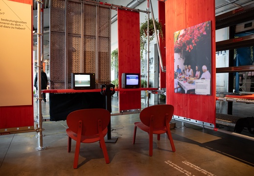 Synthetic Memories / Domestic Data Streamers (ES)