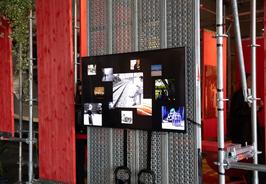 Synthetic Memories / Domestic Data Streamers (ES)