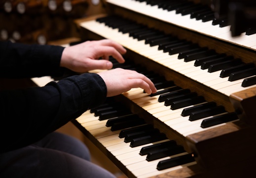 Walzersymphonie - "Organum Ex Machina" / Yurii Riepin (UA/DE)