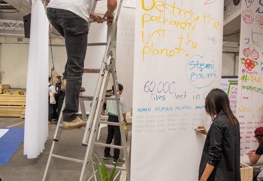 Humans (Open Lab) / Isabella Lee Arturo (CO), Mahla Mosah (IR), Martin Müller (DE)