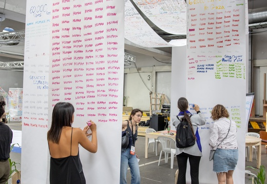 Humans (Open Lab) / Isabella Lee Arturo (CO), Mahla Mosah (IR), Martin Müller (DE)