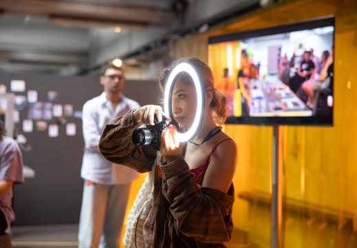 Feeding the Future: Robotics and technology as a practice of care / Mónica Rikić (ES)