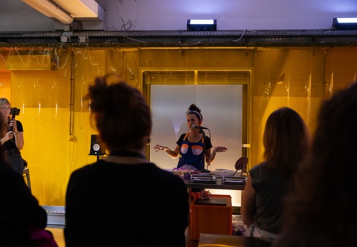 Feeding the Future: Robotics and technology as a practice of care / Mónica Rikić (ES)