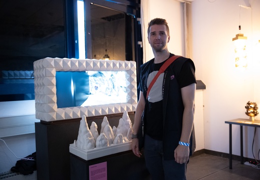 Apparitions / Ryan Browning (US), Sarah Khankan (SY), Ameena Darwish (QA)