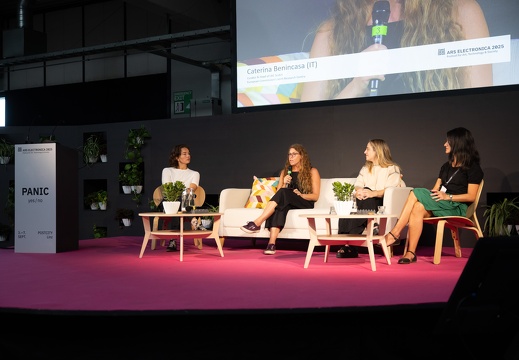 Present and Future Culture Stacks / Natalie Giorgadze (BE), Marina Otero Verzier (ES), Caterina Benincasa (IT), Victoria Ivanova (GB)