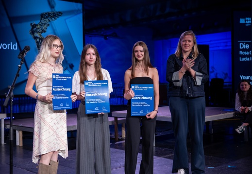 Award Ceremony u19—create your world 2025