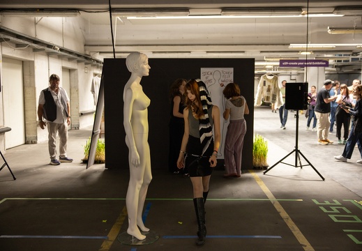 Lines We Draw / Joy Grasser (AT), Elina Kaufmann (AT), Alica Hintermayer (AT), Maya Neidhart (AT)