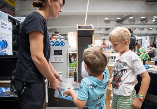 Fantastic Plastic Recycling / GRAND GARAGE (AT)