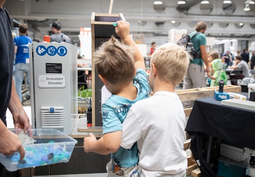 Fantastic Plastic Recycling / GRAND GARAGE (AT)