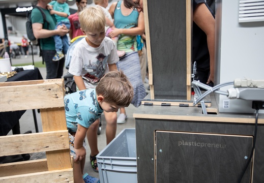 Fantastic Plastic Recycling / GRAND GARAGE (AT)