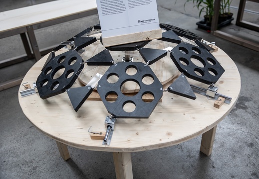 Stretching The Limits / Moritz Engl (AT),  Klara Duong (AT), Sophie Gailer (AT), Teresa Neumayr (AT), Marie Pichler (AT), Paul Unterluggauer (AT), Mag. Harald Wittmann (AT)