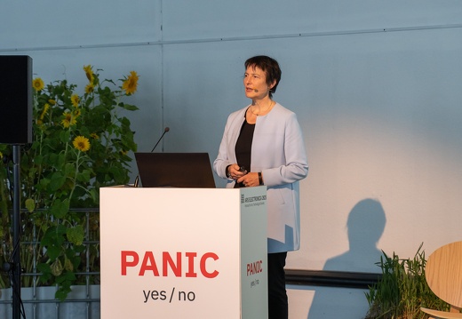 Citizen Science in Policy, for Commons, as Activism / Alexandra Albert (GB), Ivana Radović (RS), Katrin Vohland (DE/AT), Sarah Williams (US)