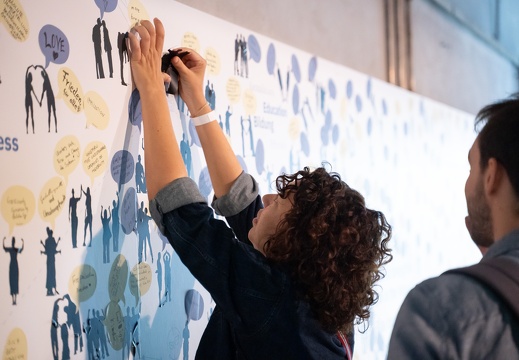 Shadowgram / Ars Electronica Futurelab