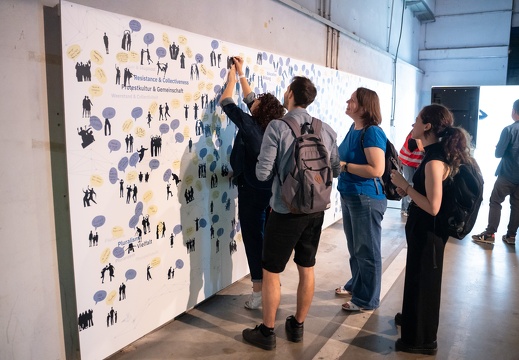 Shadowgram / Ars Electronica Futurelab