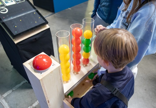 Collective Machine / Ars Electronica Solutions (AT)