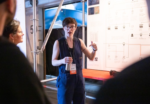 WE GUIDE YOU / POSTCITY