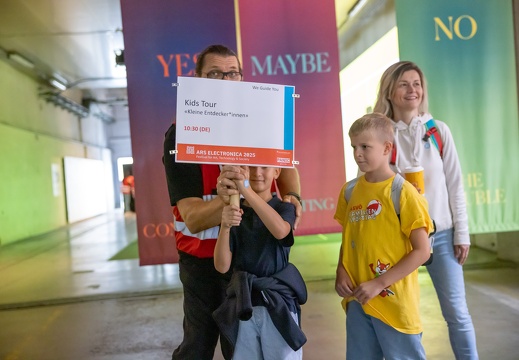 WE GUIDE YOU / POSTCITY