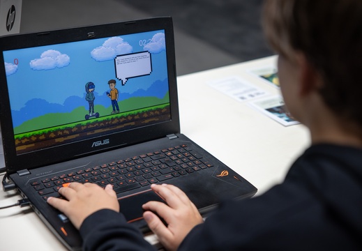 Escape Fake / Irina Paraschivoiu (RO), Thomas Layer-Wagner (AT), Benjamin Arzt (AT), Tobias Hoffmann (DE), Patrick Obermüller (AT), Julian Watzinger (AT)