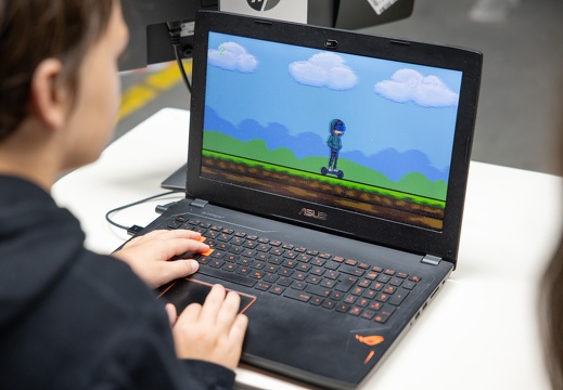 Escape Fake / Irina Paraschivoiu (RO), Thomas Layer-Wagner (AT), Benjamin Arzt (AT), Tobias Hoffmann (DE), Patrick Obermüller (AT), Julian Watzinger (AT)