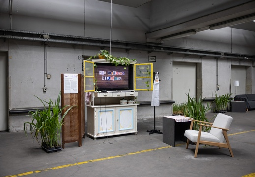 Die moderne Hausfrau / Barbara Reiter (AT), Luna Hörstlhofer (AT), Lucia Kottar-Trimmel (AT), Rosa Gottwald (AT)