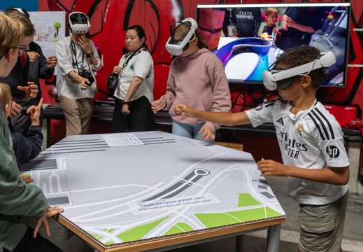 NeXus Print: Demonstration and Open Research / Dai Nippon Printing (JP), Ars Electronica Futurelab (AT)