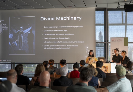 Selina Behrens, Simone Feldbacher & Sebastian Grundherr: Divine Machinery: Making the Transhuman Experience Tangible