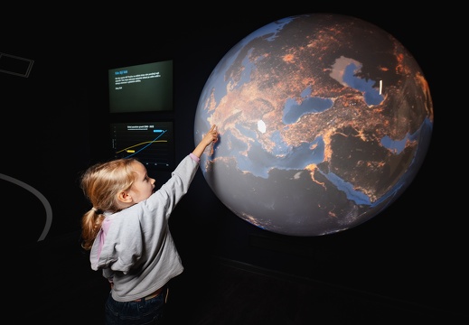 Earth from Space by ESA / Ars Electronica Solutions (AT), DLR (DE), ESA (INT)