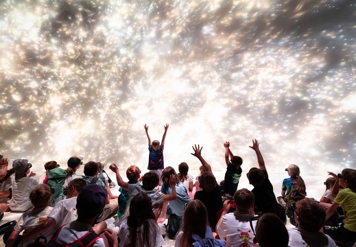 Impression Deep Space 8K